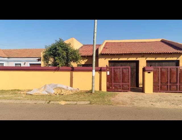3 BEDROOM HOUSE FOR SALE IN VOSLOORUS